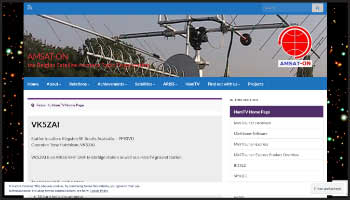 Satellite tracking antenna